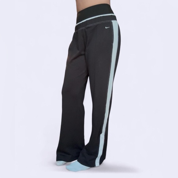 RETRO Nike black and white track pants - Picture 1 of 8